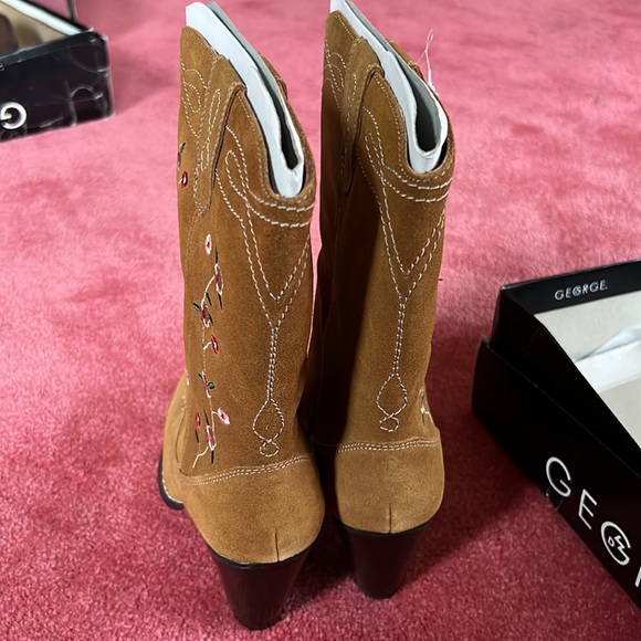 NEW suede flowered cowgirl boots - Picture 5 of 8